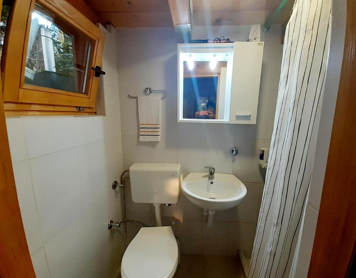 Obiteljski Apartman Borovi Високо Экстерьер фото
